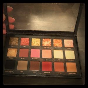 Huda Beauty Rose palette!